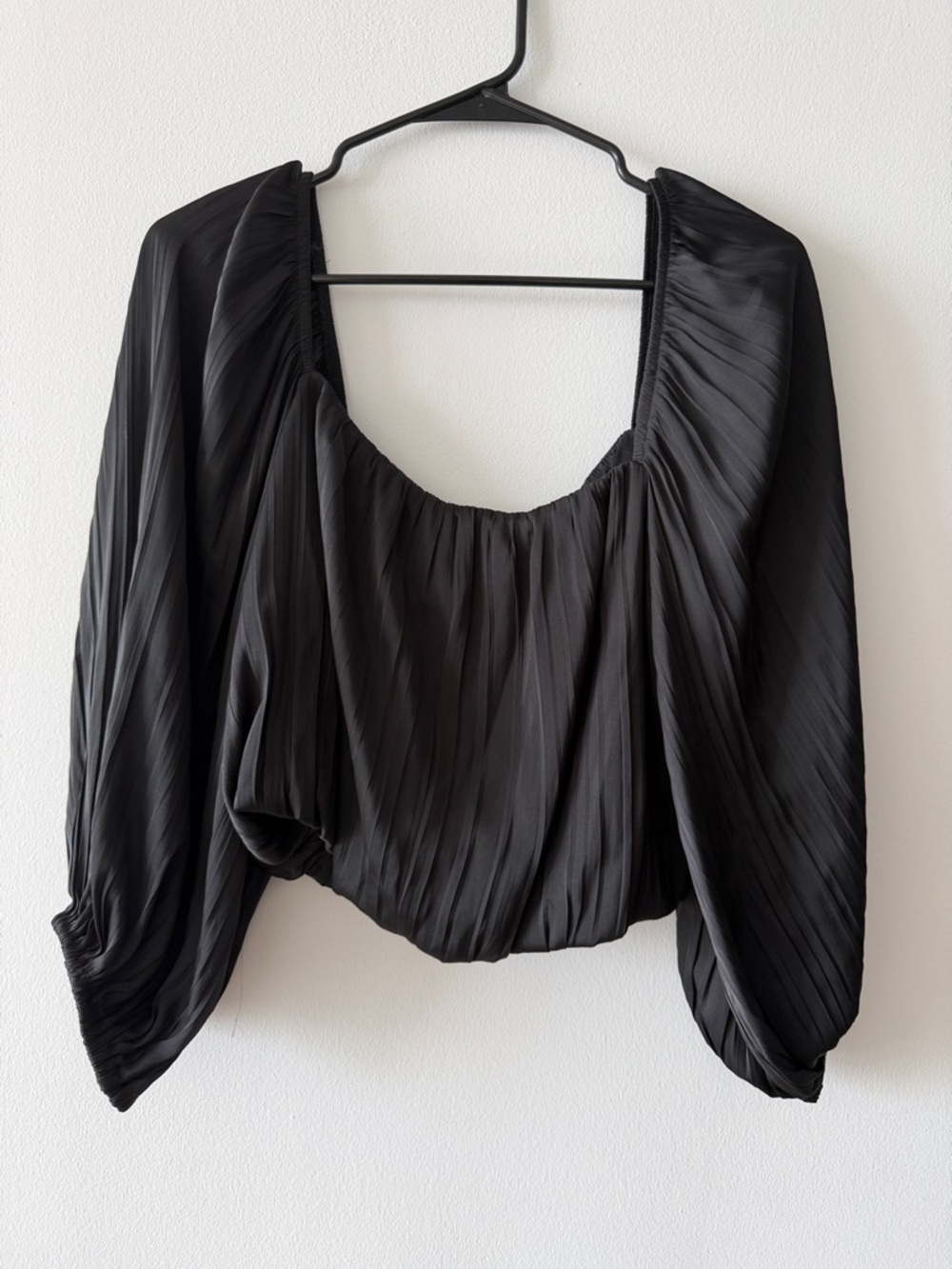 Black Pleated Scoop-Neck Cropped Blouse
